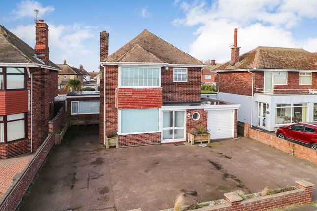 North Drive, Great Yarmouth NR30 4 bed detached house for sale