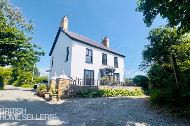 6 bedroom detached house for sale