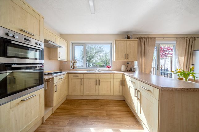 St. Vincent Crescent, Hampshire PO8 3 bed bungalow for sale