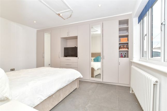 Forest Road, Ilford, Essex 3 bed bungalow for sale