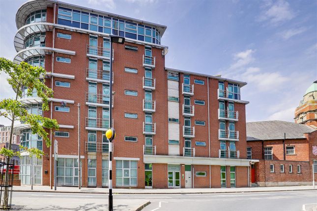 Bloomsbury Court, Beck Street... 3 bed flat for sale