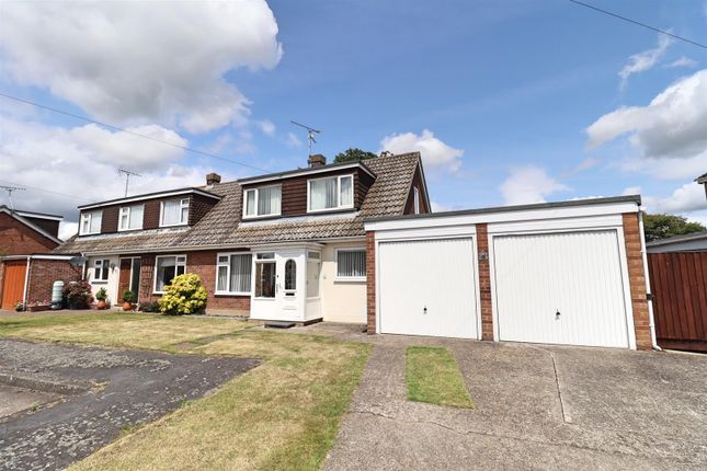 Chestnut Avenue, Hatfield Peverel... 3 bed semi