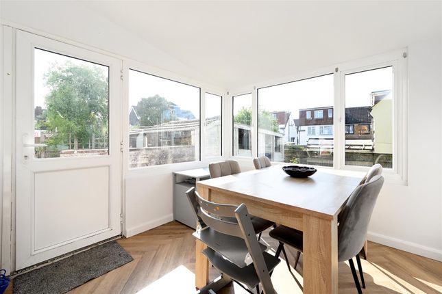 Heathfield Drive, Portslade BN41 3 bed semi