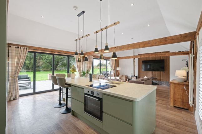 Lower Gambolds Lane, Finstall, B60 3 bed detached house for sale