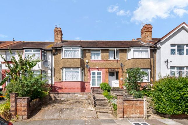 Northwood Gardens, Greenford 3 bed terraced house for sale