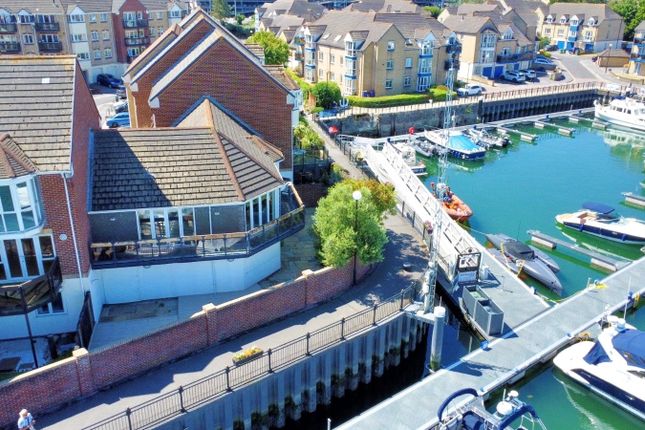2 bedroom mews property for sale