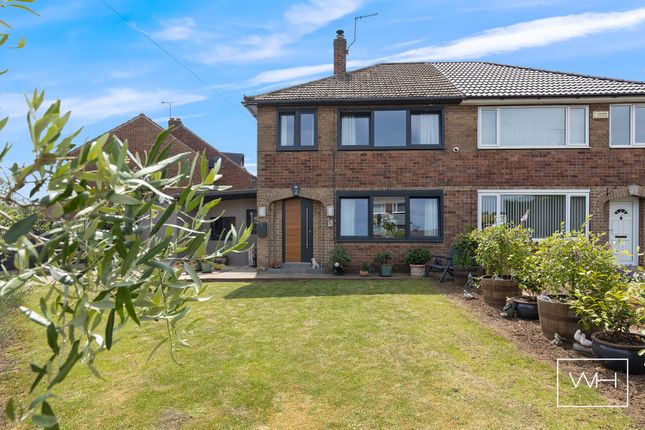 Colchester Court, Doncaster DN5 3 bed semi