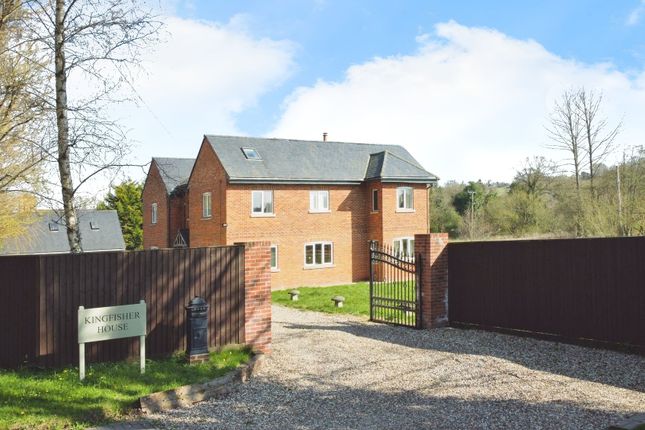 Bath Road, Marlborough, SN8 7 bed detached house for sale