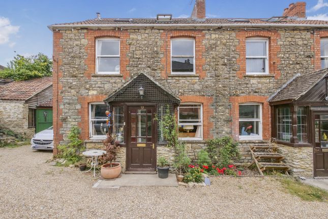 4 bedroom semi-detached house for sale