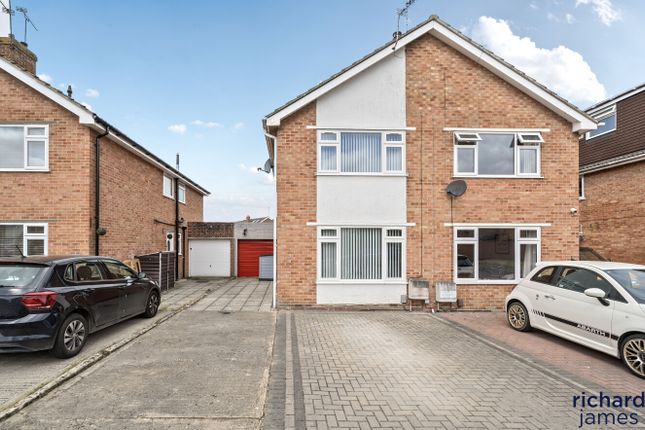 Victoria Cross Road, Wroughton... 3 bed semi