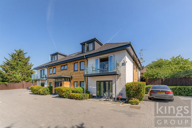 Lowe Close, Chigwell 1 bed flat for sale