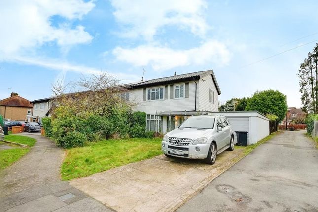 Bowyer Drive, Cippenham SL1 3 bed semi
