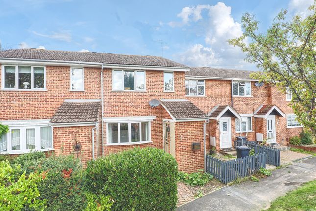 Robertson Close, Broxbourne, EN10 1 bed maisonette for sale