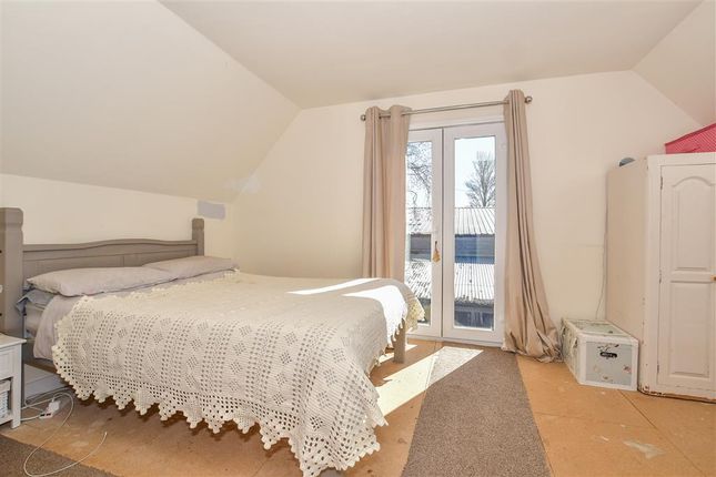 Coach Road, Egerton, Ashford, Kent 4 bed detached house for sale