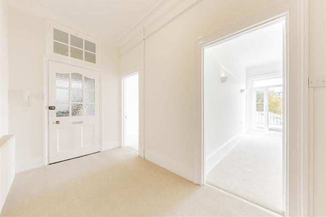 Pleydell Gardens, Folkestone CT20 2 bed apartment for sale