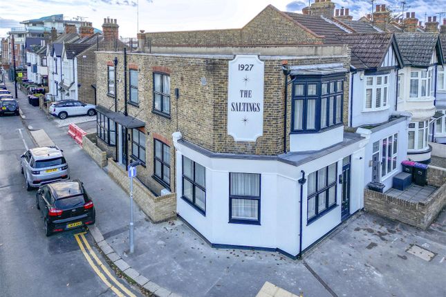 THE SALTINGS, PALL MALL, Leigh