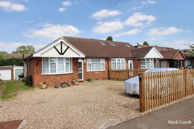 Nutcroft Grove, Leatherhead KT22 3 bed semi