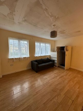 4 bed terraced house