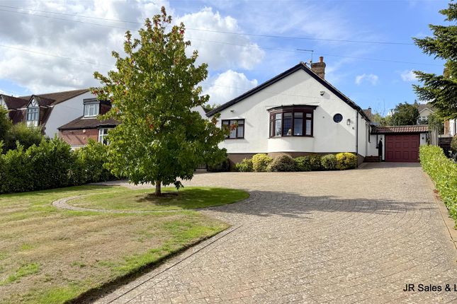 Northaw Road East, Cuffley 3 bed detached bungalow for sale