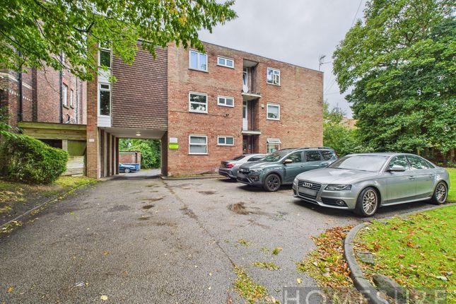 Studio flat for sale