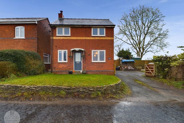 2 bedroom detached house for sale