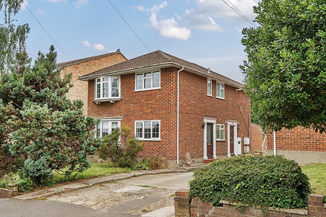 Bells Hill, Barnet, EN5 2 bed maisonette for sale