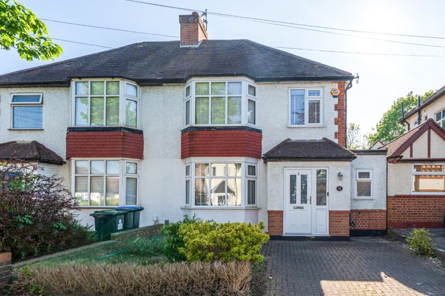 De Bohun Avenue, Southgate, London, N14 3 bed semi