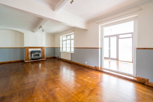 Fowlers Croft, Compton, Guildford, GU3 3 bed semi