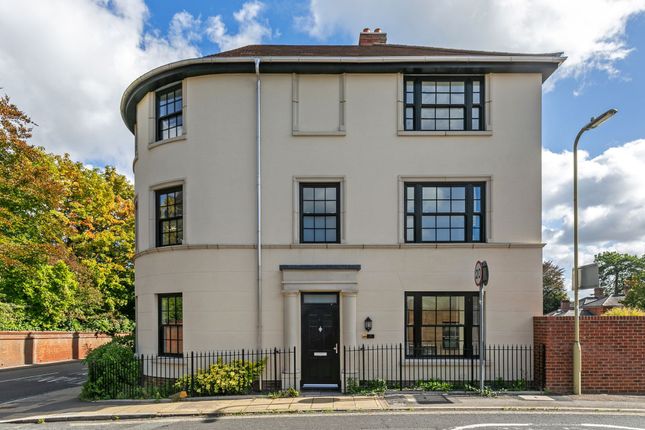 Romsey Road, Winchester, SO22 3 bed semi