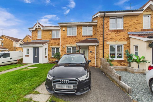 Farthing Drive, Kingswood, Hull,HU7 3LD 2 bed terraced house for sale