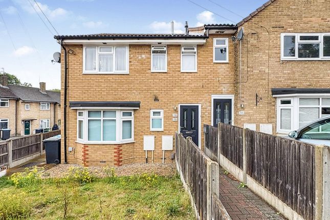 Toms Croft, Hemel Hempstead, HP2 2 bed maisonette for sale