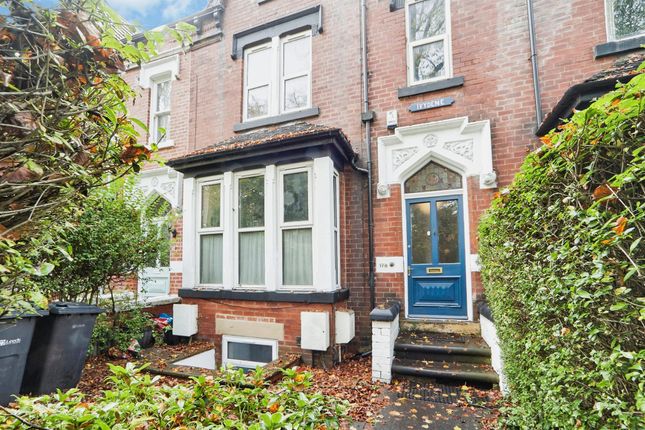 5 bed terraced house