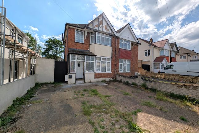 Warley Avenue, Hayes, Greater London... 3 bed semi