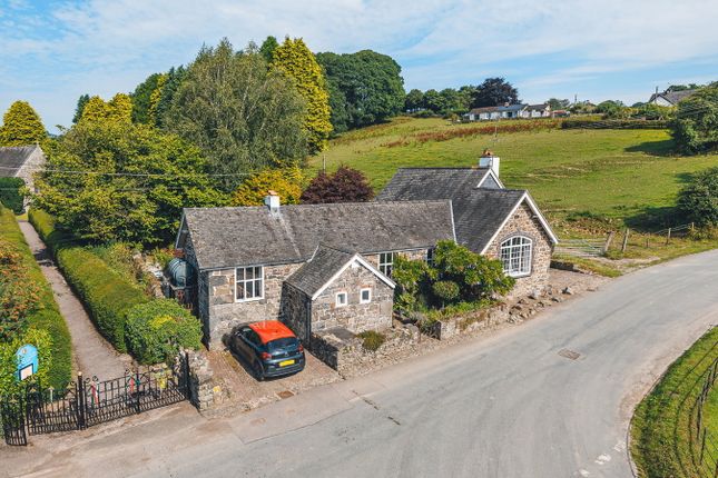 Meifod SY22 3 bed detached house for sale