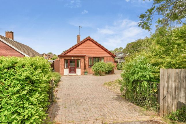 London Road, Milton Keynes MK5 3 bed detached bungalow for sale