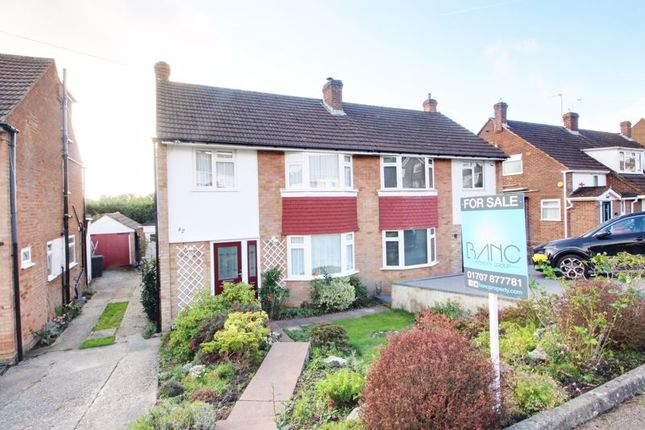Cranfield Crescent, Cuffley EN6 3 bed semi