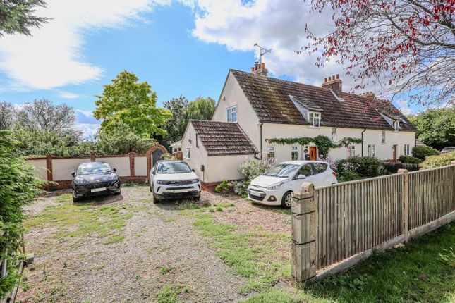 2 bedroom semi-detached house for sale