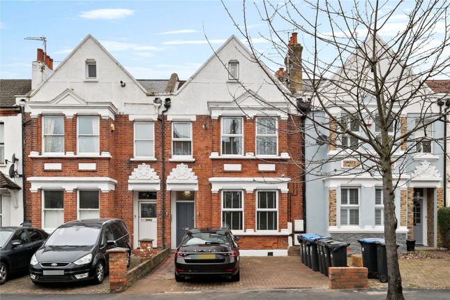 Terraced house for sale