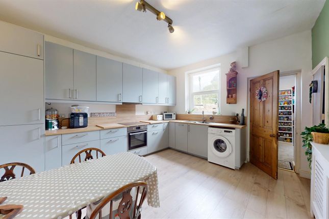 Oxford Terrace, Carleton, Skipton 3 bed terraced house for sale