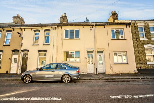Melbourne Road, Chatham, ME4 2 bed terraced house for sale