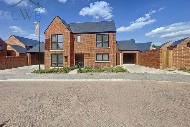 4 bed detached house