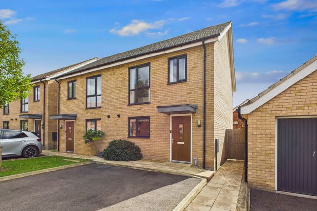 2 bedroom semi-detached house for sale