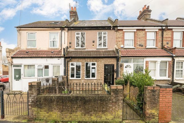 Inwood Road, Hounslow TW3 3 bed house for sale