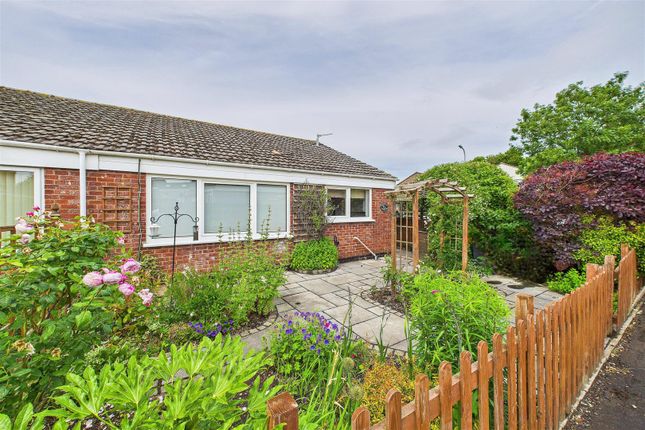 2 bedroom semi-detached bungalow for sale