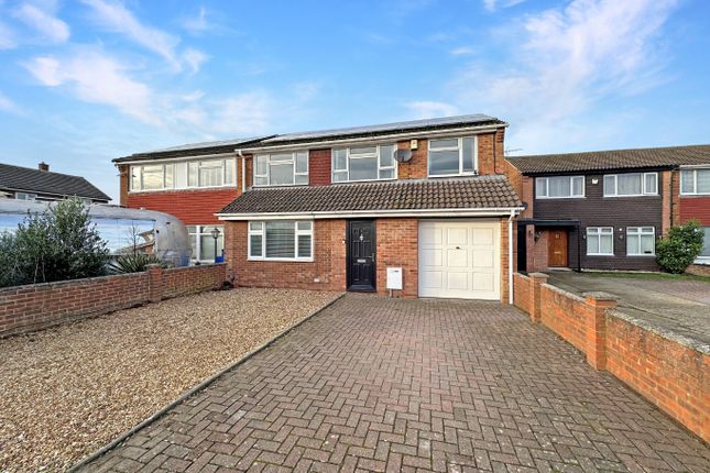 Kentwick Square, Dunstable LU5 4 bed semi