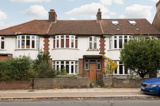 Oakleigh Road South, London N11 3 bed terraced house for sale
