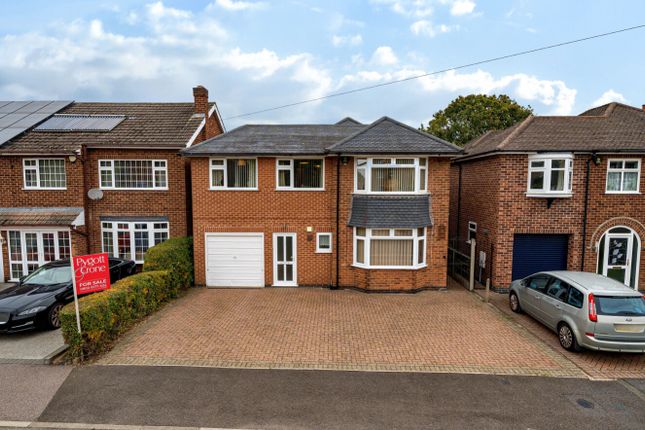 Rivergreen Crescent, Nottingham NG9 5 bed detached house for sale