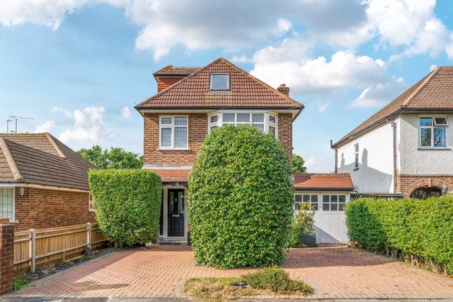 Horne Road, Shepperton, TW17 5 bed detached house for sale