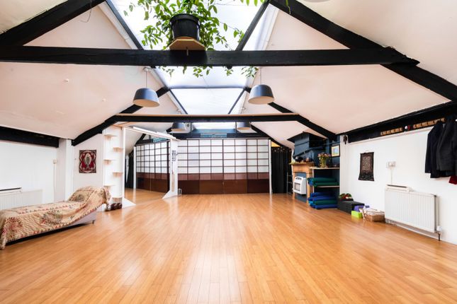 Nimrod Passage, London, N1 House for sale