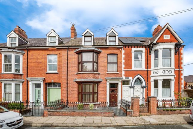 6 bedroom terraced house for sale